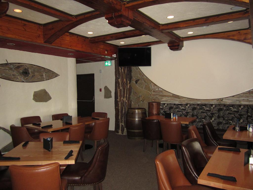 The Pine Inn Chetwynd Exterior foto
